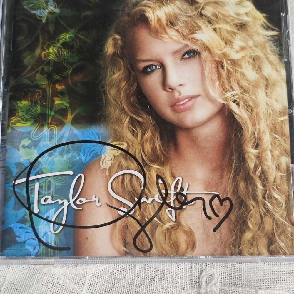 Taylor Swift Signed Self Titled CD With Heart